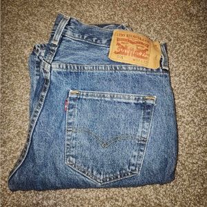 Levi’s 501 Straight Legged Jeans